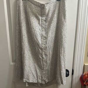 Old Navy White Button Front Midi Skirt with Black Polka Dots